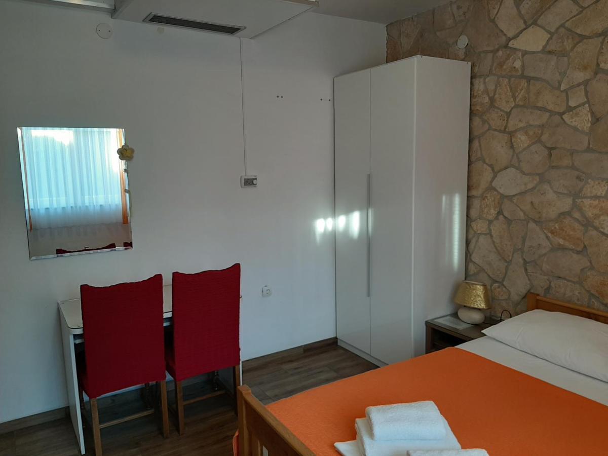 Guest House Renata Zadar Eksteriør bilde