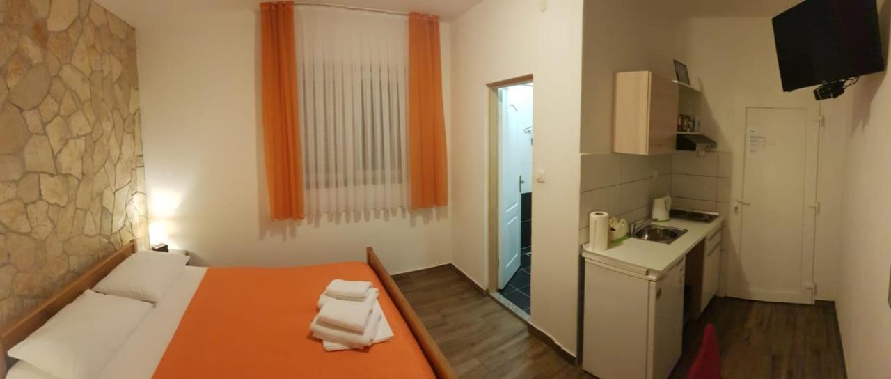 Guest House Renata Zadar Eksteriør bilde