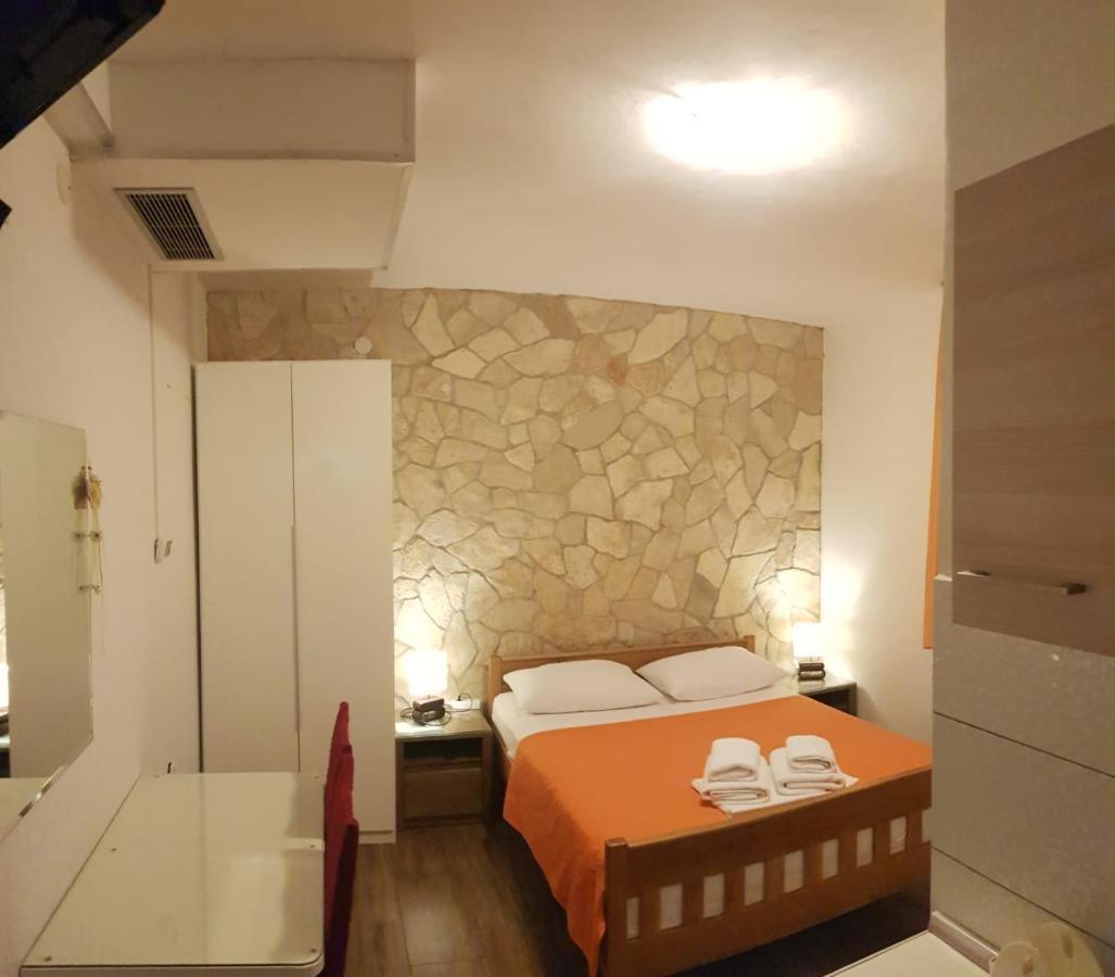 Guest House Renata Zadar Eksteriør bilde